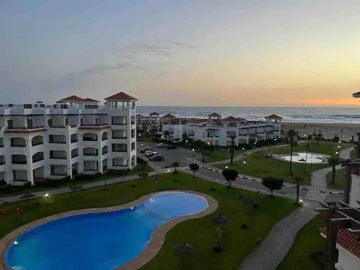 Appartement Pied Dans L Eau A Residence Beralmar Asilah Kültér fotó