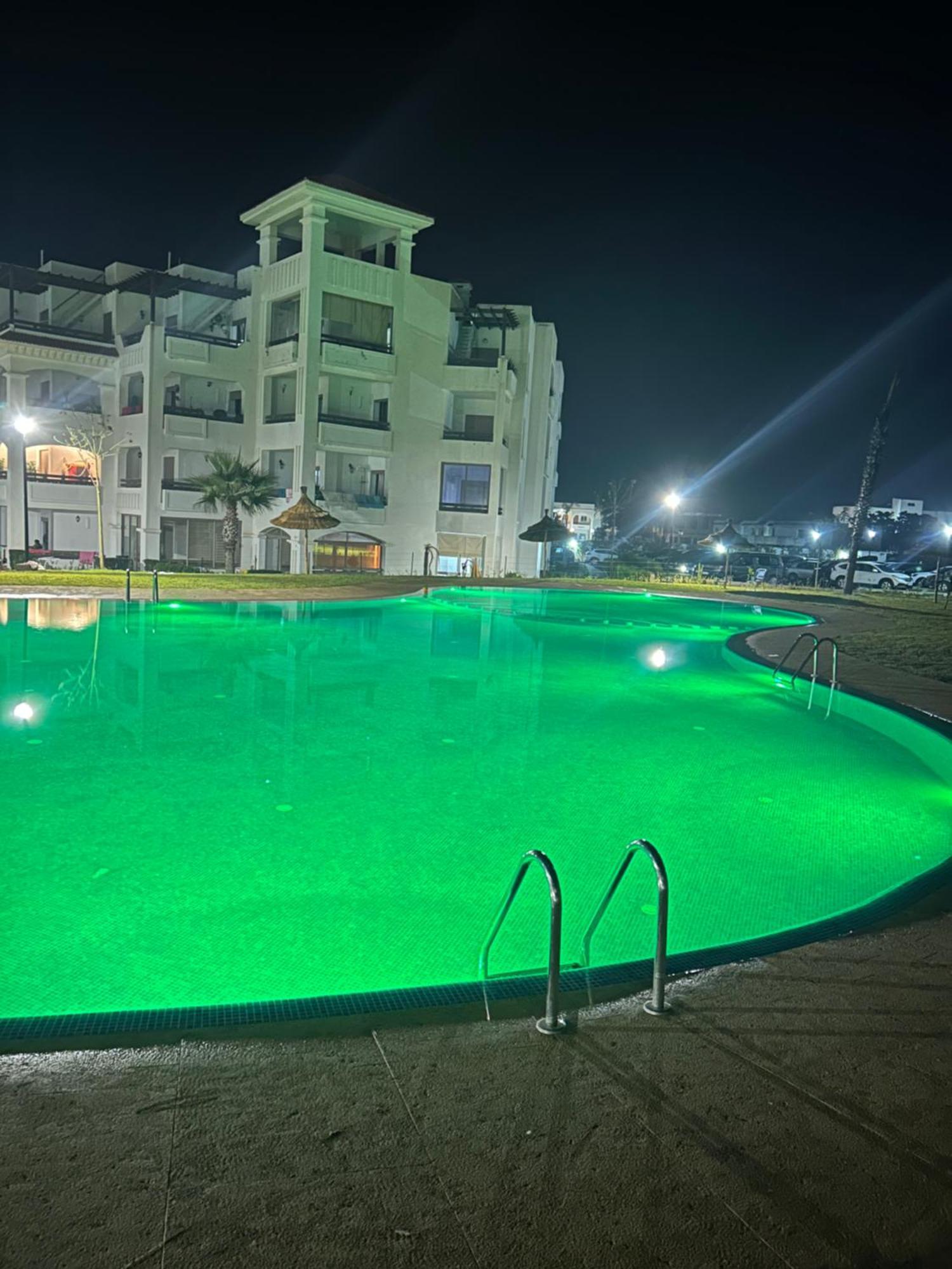 Appartement Pied Dans L Eau A Residence Beralmar Asilah Kültér fotó