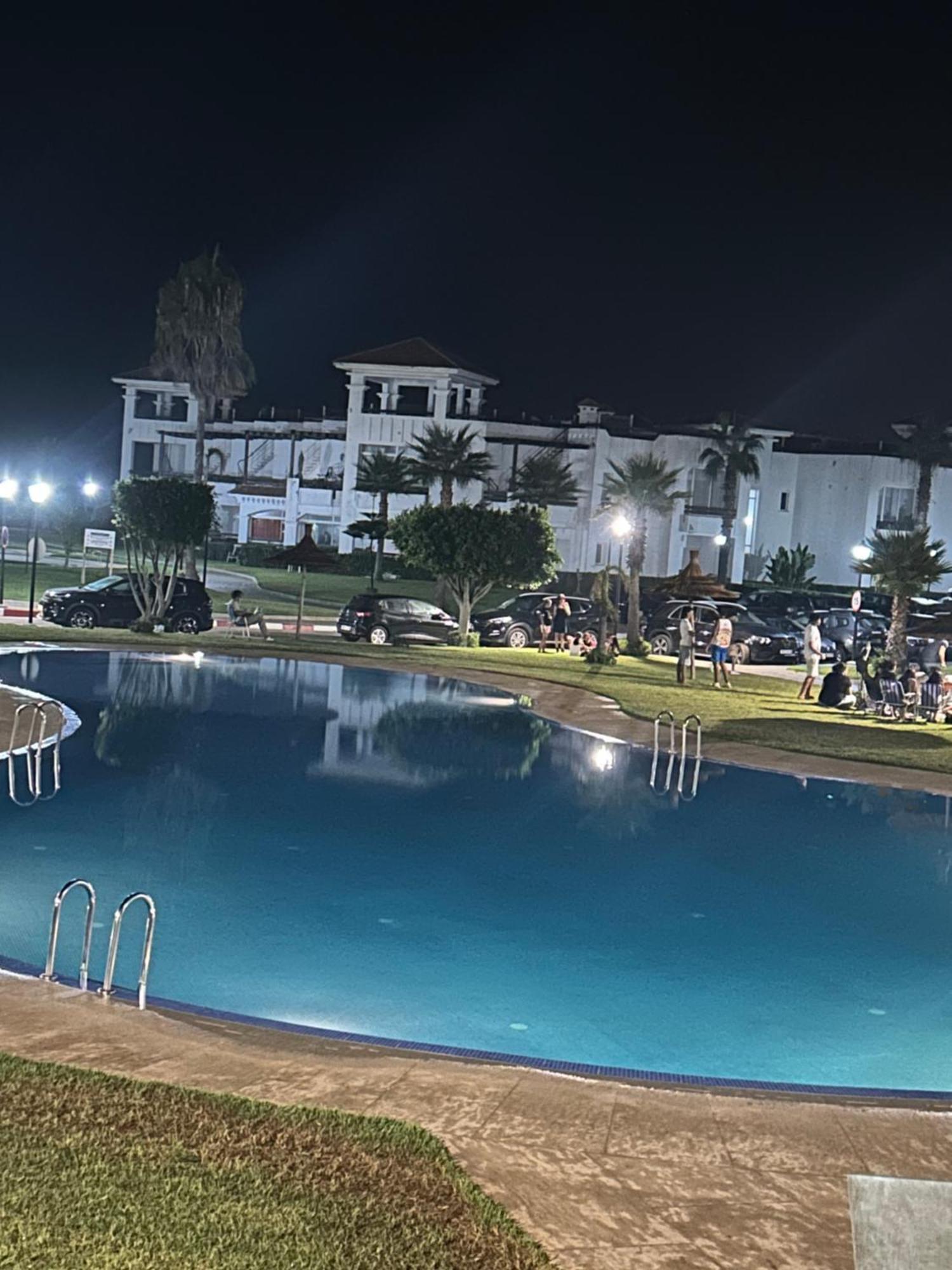 Appartement Pied Dans L Eau A Residence Beralmar Asilah Kültér fotó